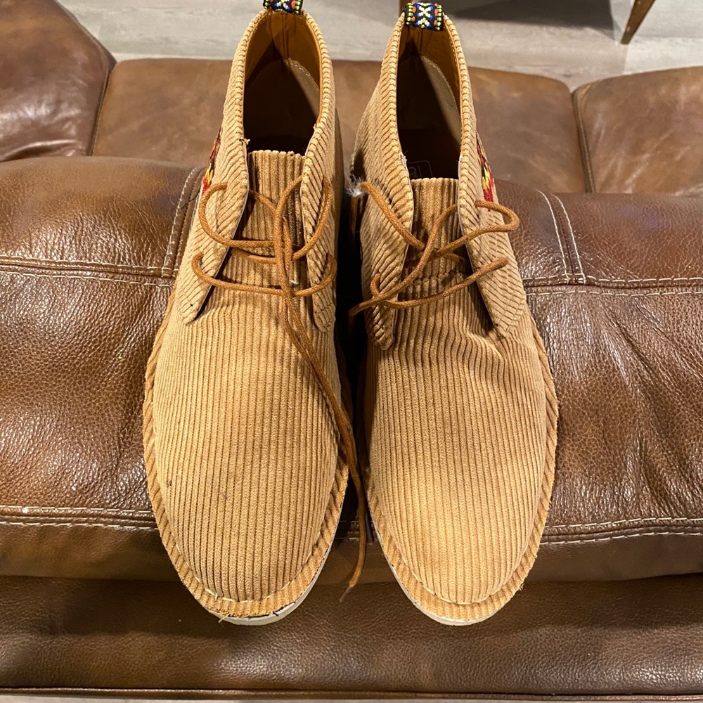 Shoes - Picture 3 of 3
